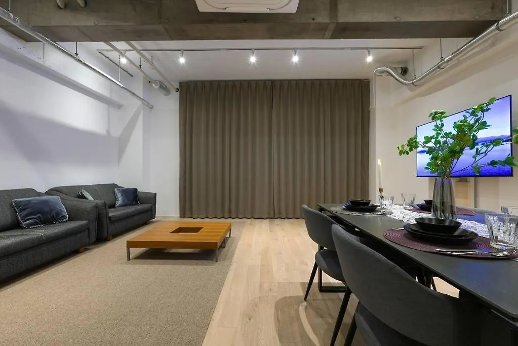 Scs Kaigan Two 201 Apartment Tokyo